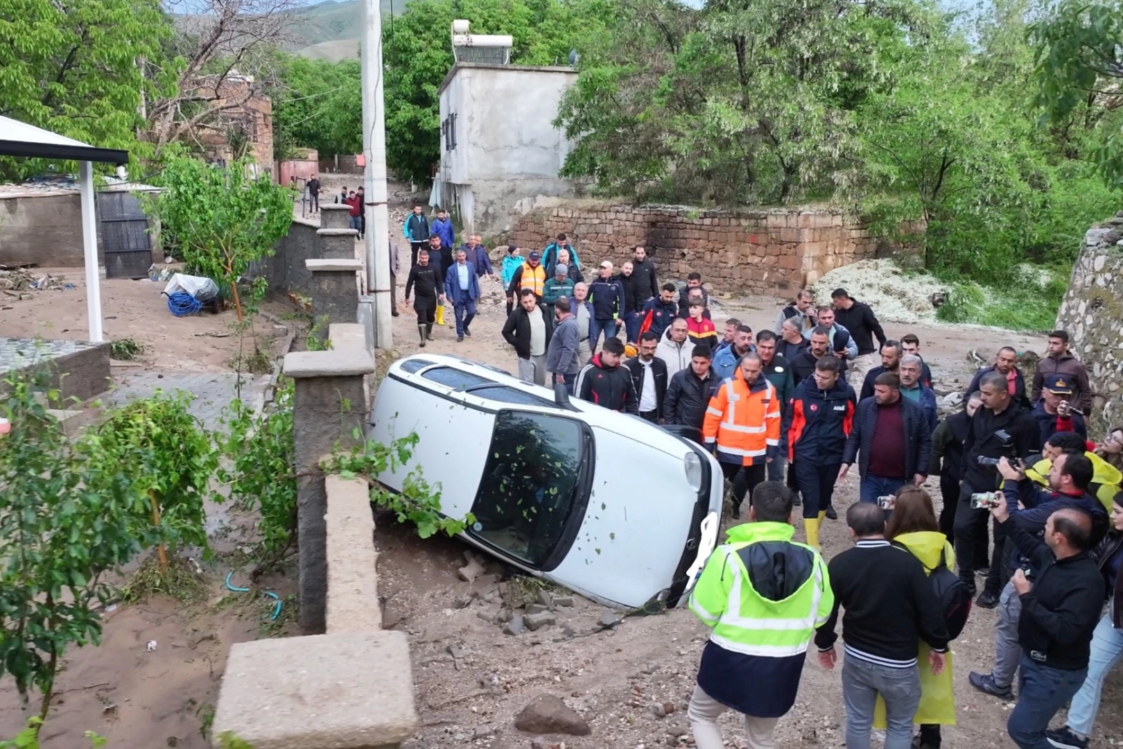 Niğde’de Sağanak ve Dolu Sele Dönüştü: 1 Kişi Yaşamını Yitirdi