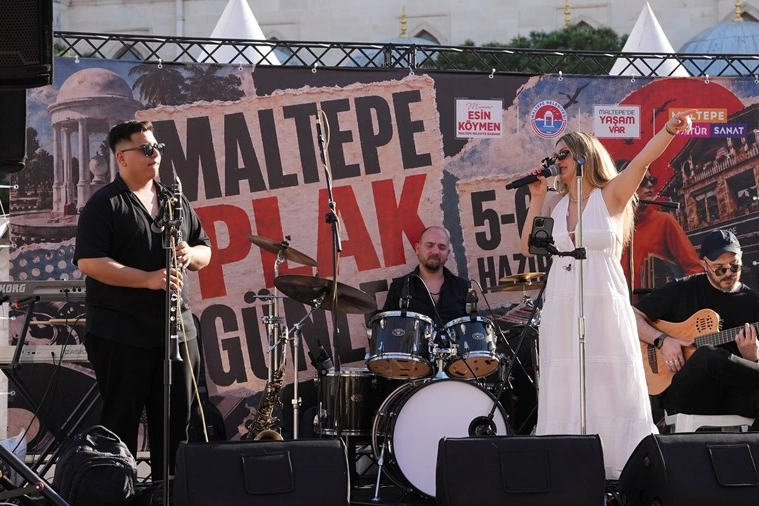 Maltepe Plak Günleri’nde Nostalji Rüzgârı Esti