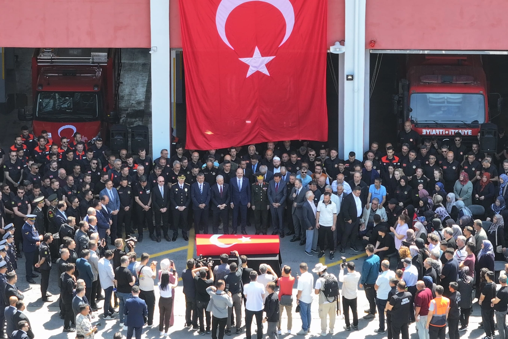 Şehit İtfaiyeci Mehmet Tekeli Gözyaşlarıyla Uğurlandı