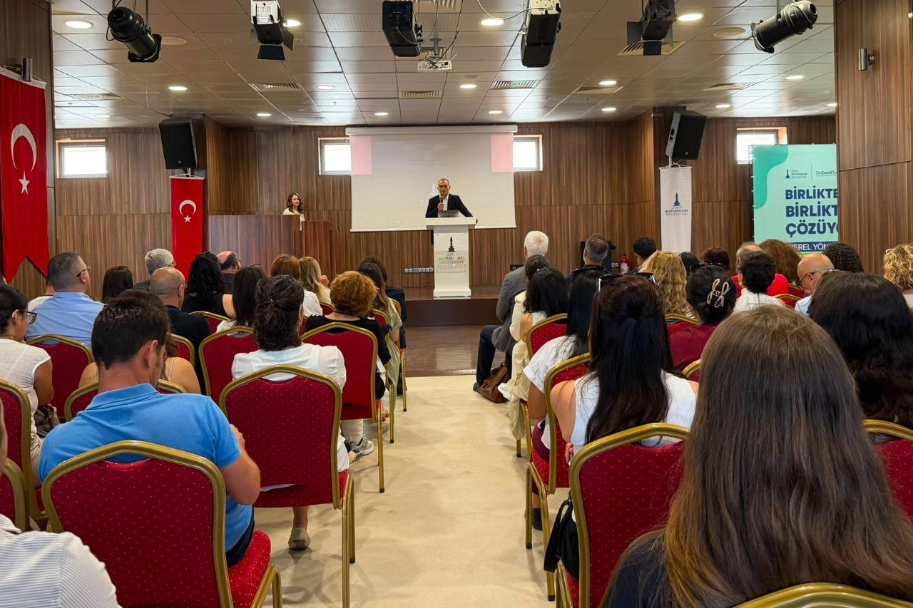 İzmir’de Evde Bakım Hizmetleri Çalıştayı: 2025’te 27 Bin Kişiye Ulaşıldı