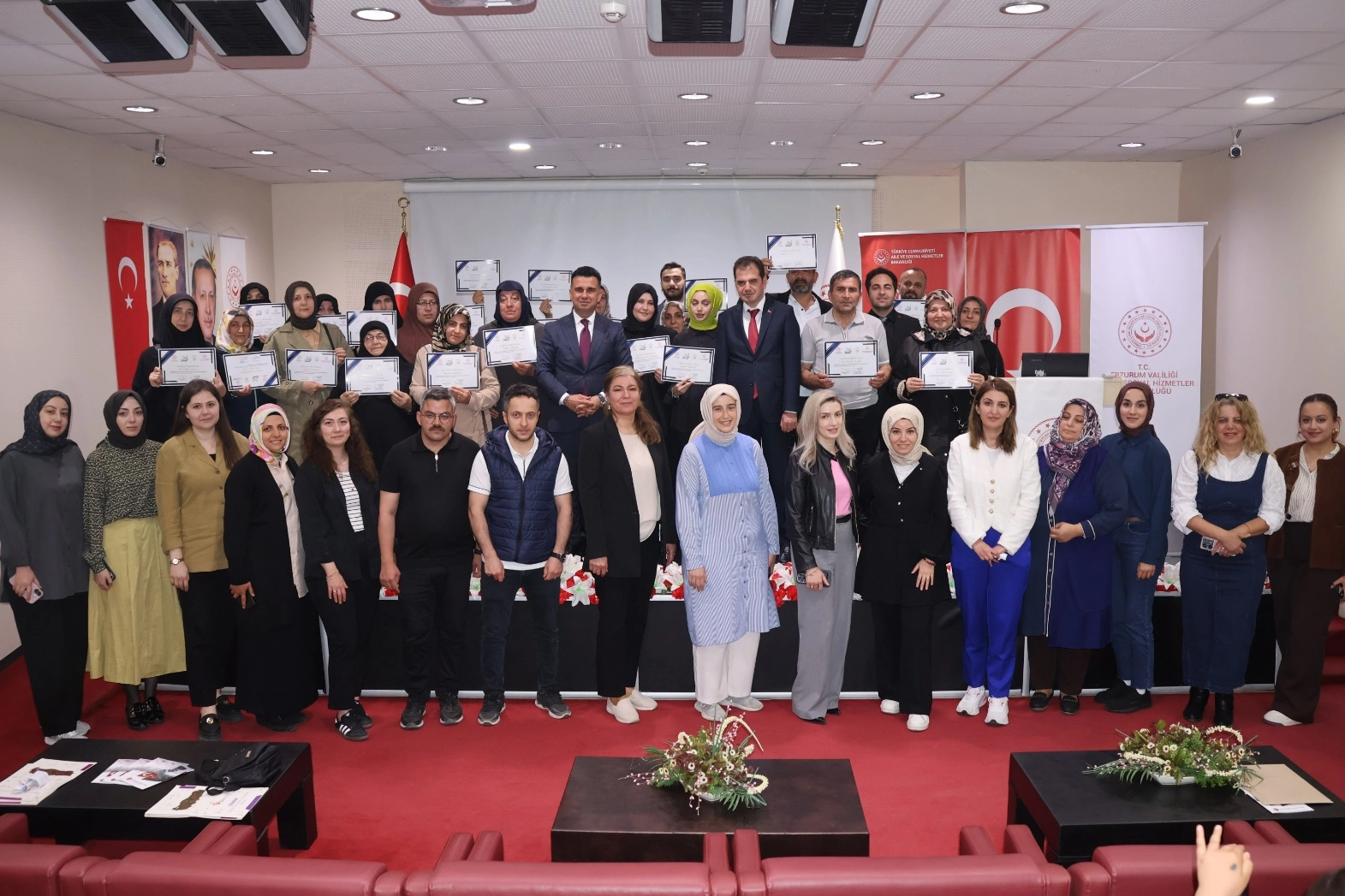 Erzurum’da “Benim Köklü Ailem” Projesi Sertifika Töreniyle Tamamlandı