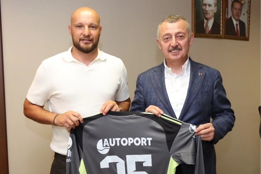 Kocaelispor Kaptanı Gökhan Değirmenci’den Tahir Büyükakın’a Duygusal Veda