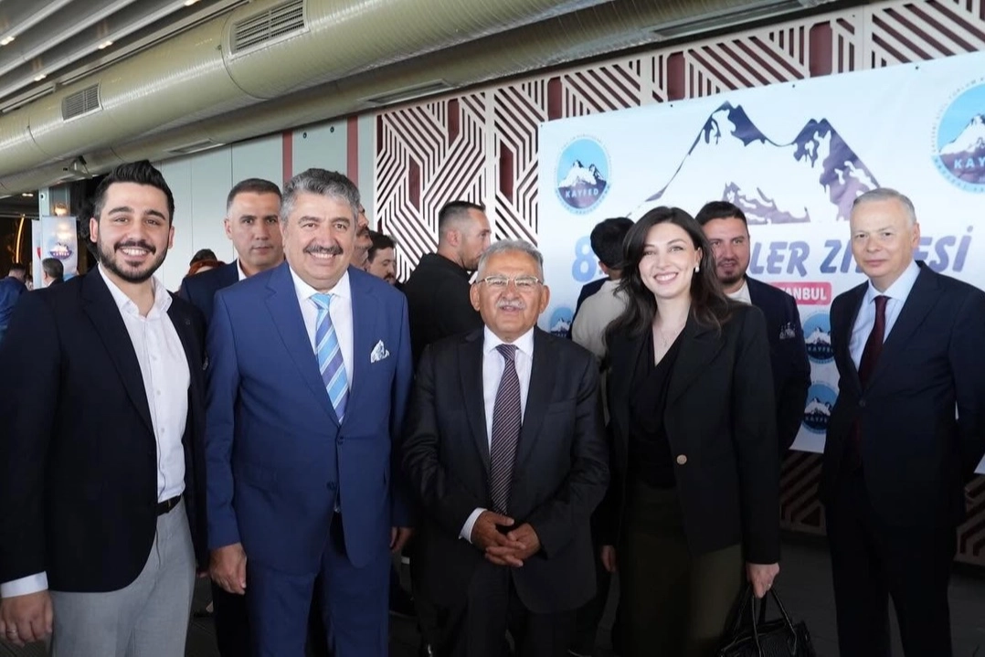 Başkan Büyükkılıç 8. Kayserililer Zirvesi’nde Kayseri’nin Vizyonunu Anlattı