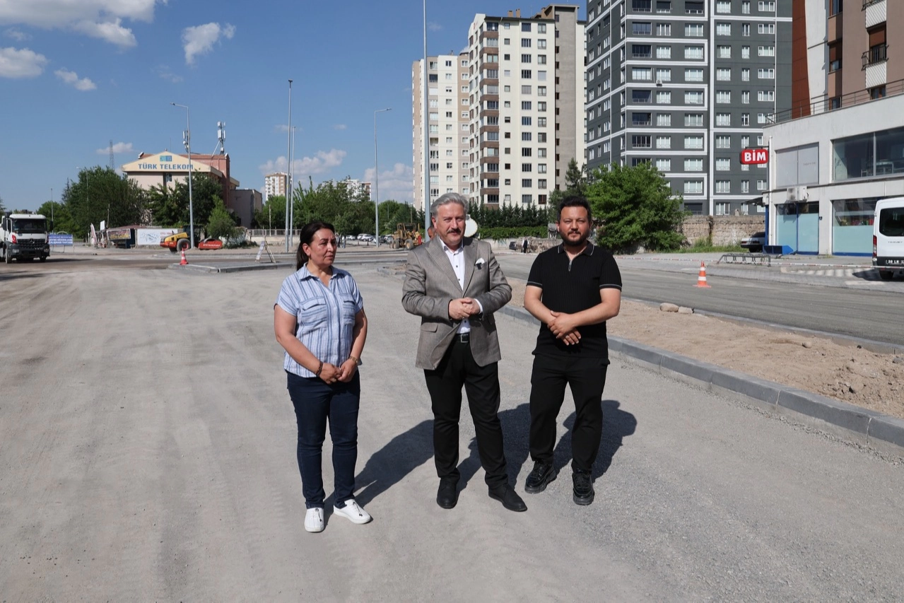 Melikgazi’de Fatih Caddesi Yenilendi, Sırada Peyzaj Çalışmaları Var
