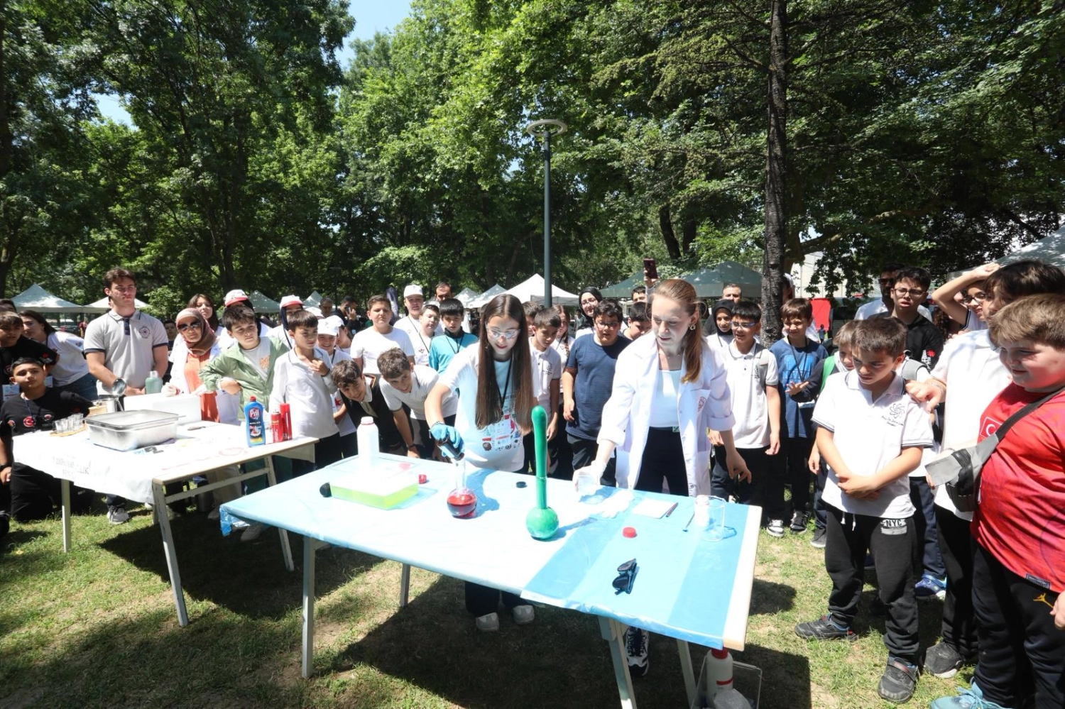 İnegöl’de TÜBİTAK 4006-C Bilim Festivali Büyük İlgi Gördü