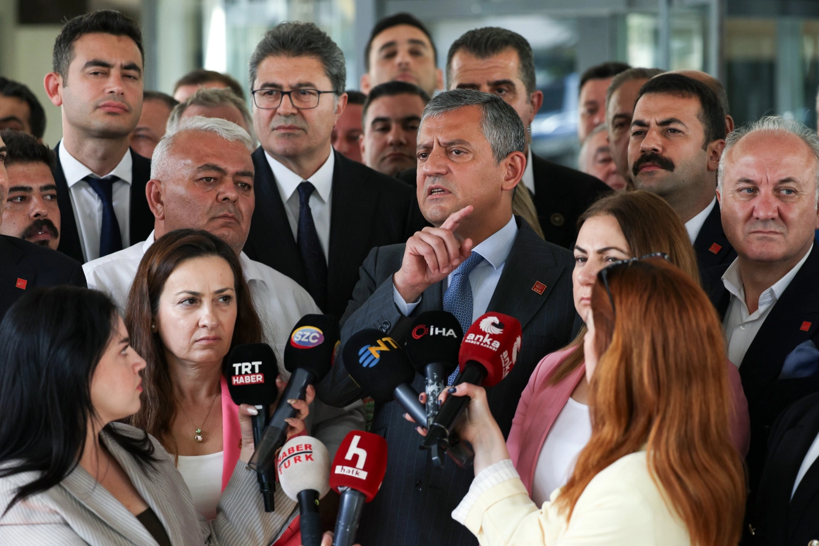 Özgür Özel’den Olağanüstü Kurultay Sürecine İlişkin Açıklama