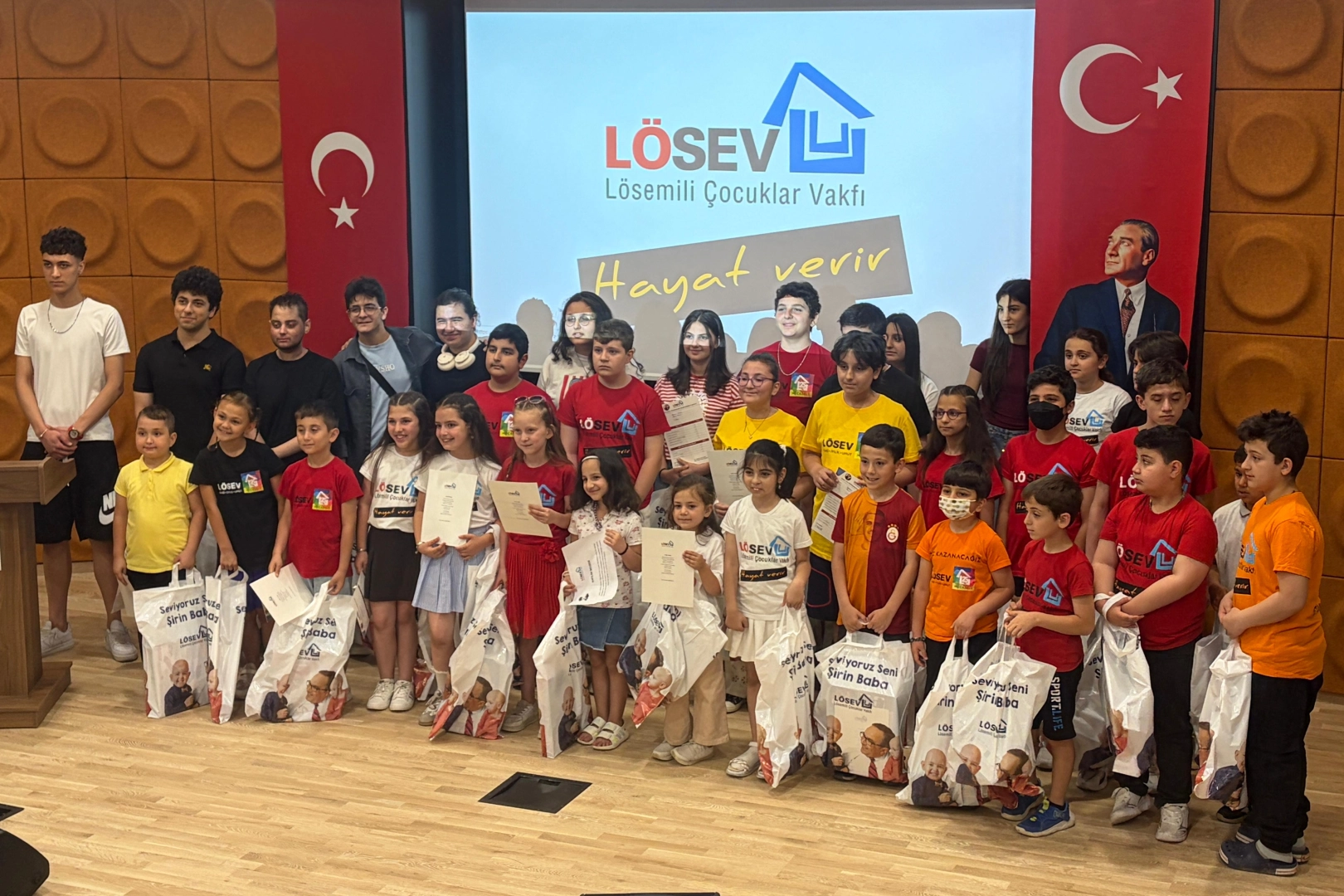 LÖSEV’den Bursa’da Lösemili Çocuklara Karne Şenliği