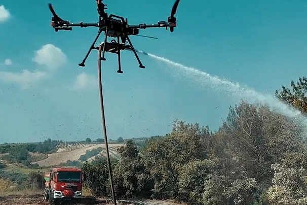 Adana’daki Orman Yangınında Yeni Nesil Drone Sistemi Devreye Girdi