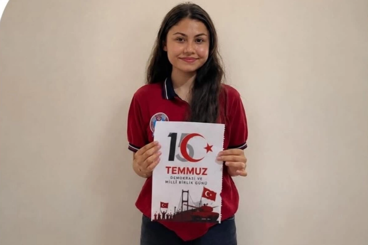 Keşanlı Öğrenci Buse Nur Alagöz Türkiye Üçüncüsü Oldu