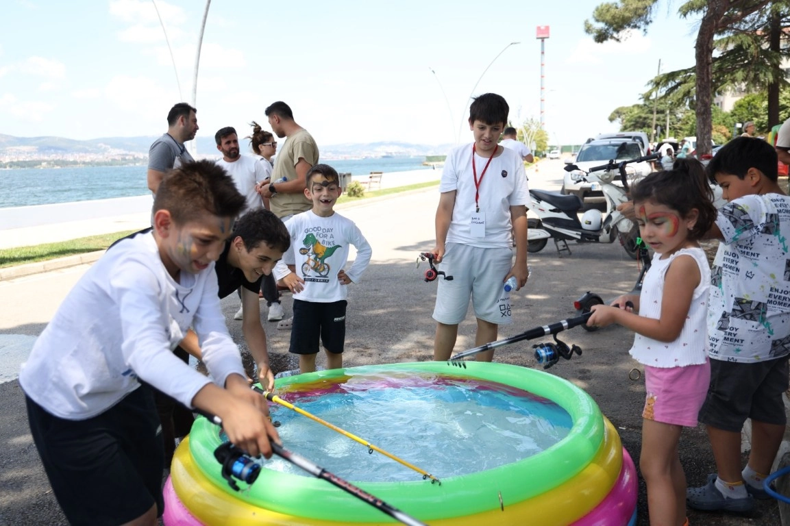 İzmit Körfezi Deniz Festivali Yoğun Katılımla Gerçekleşti