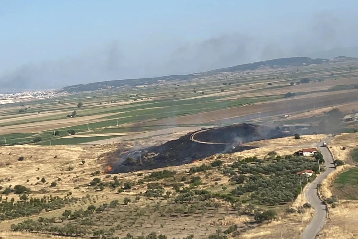 Foça’da Makilik Alan Yangını Kontrol Altına Alındı