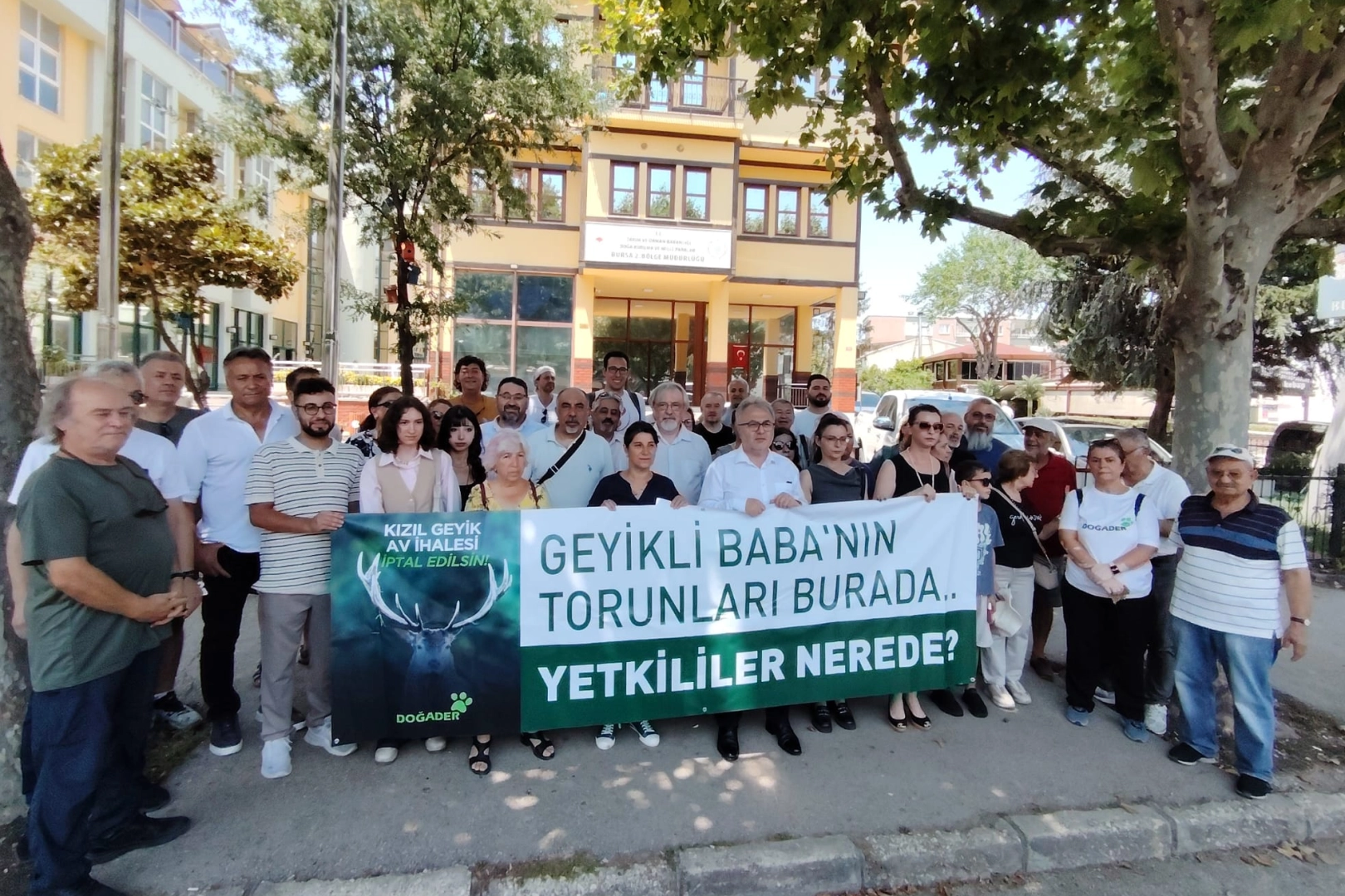 Bursa’da Kızıl Geyiklerin Ava Açılmasına Tepki: “Bursa’nın Yaşam Hakkını Savunuyoruz”