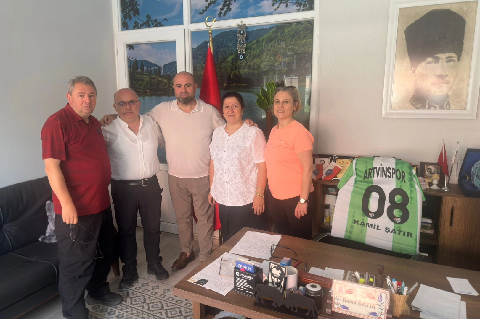 Artvinspor'dan Bursa'da Kadın Voleybol Takımı İçin Sponsorluk Ziyareti