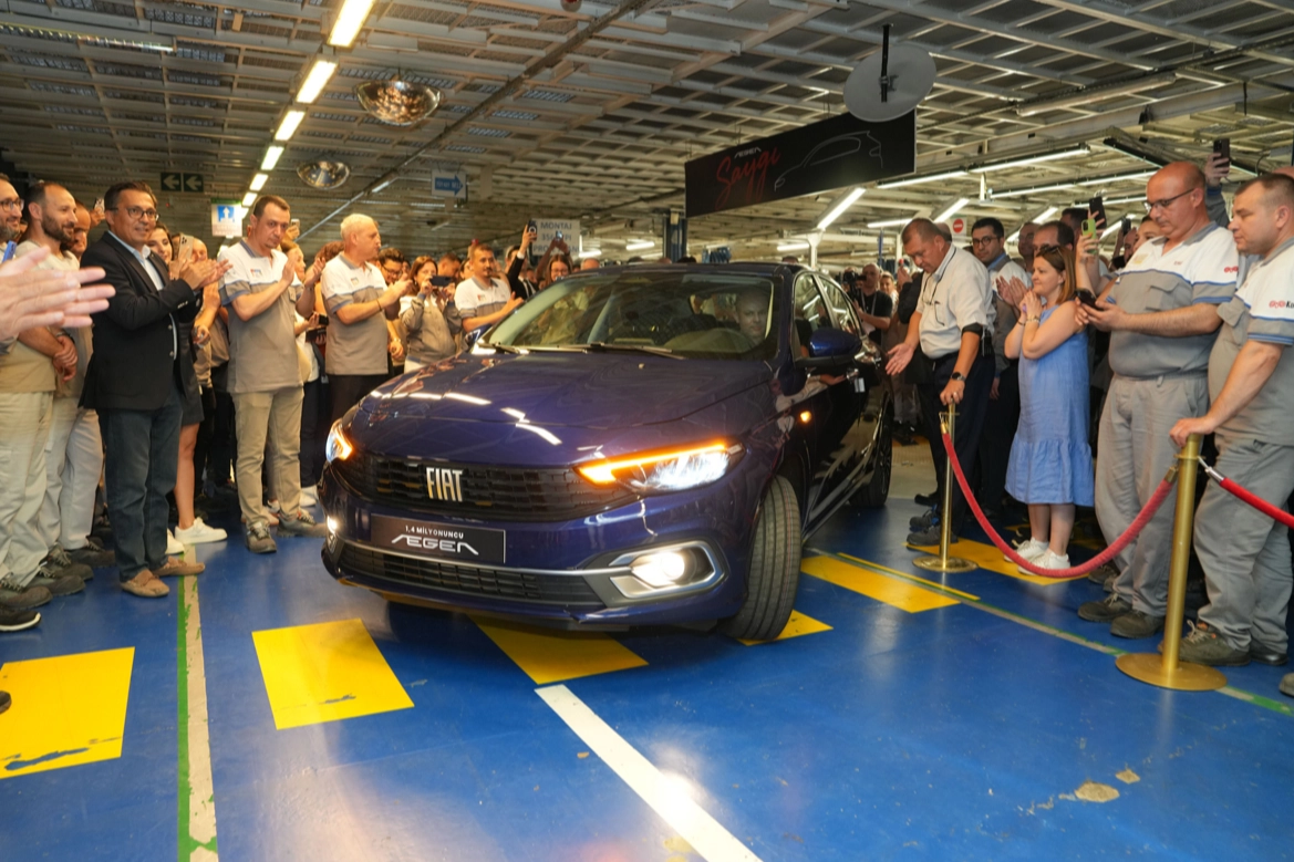 Tofaş'ta Fiat Egea Dönemi Sona Erdi: Son Araç Bursa'da Banttan İndi
